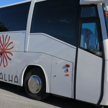 Município adquire novo autocarro para transportes escolares